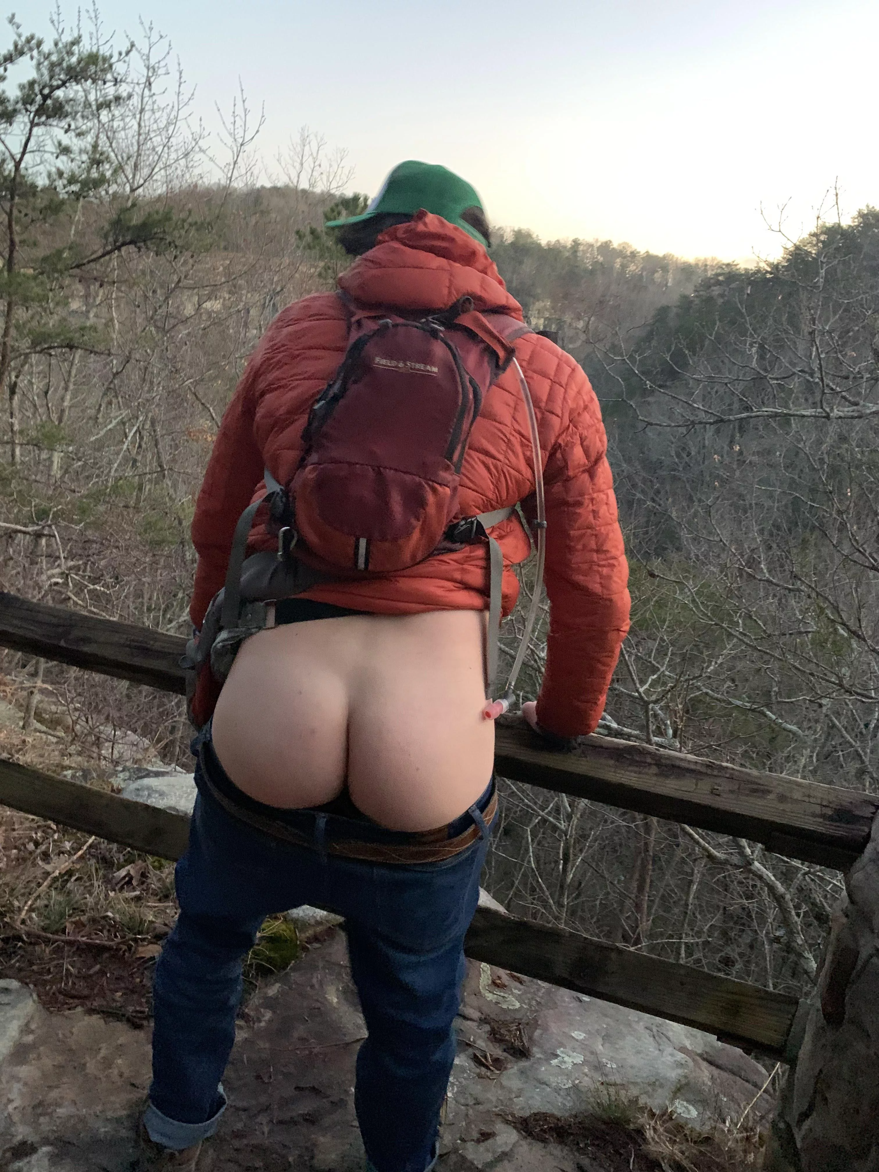 I wanna show off my boyfriend’s sexy ass! Who wants to see me spread it?