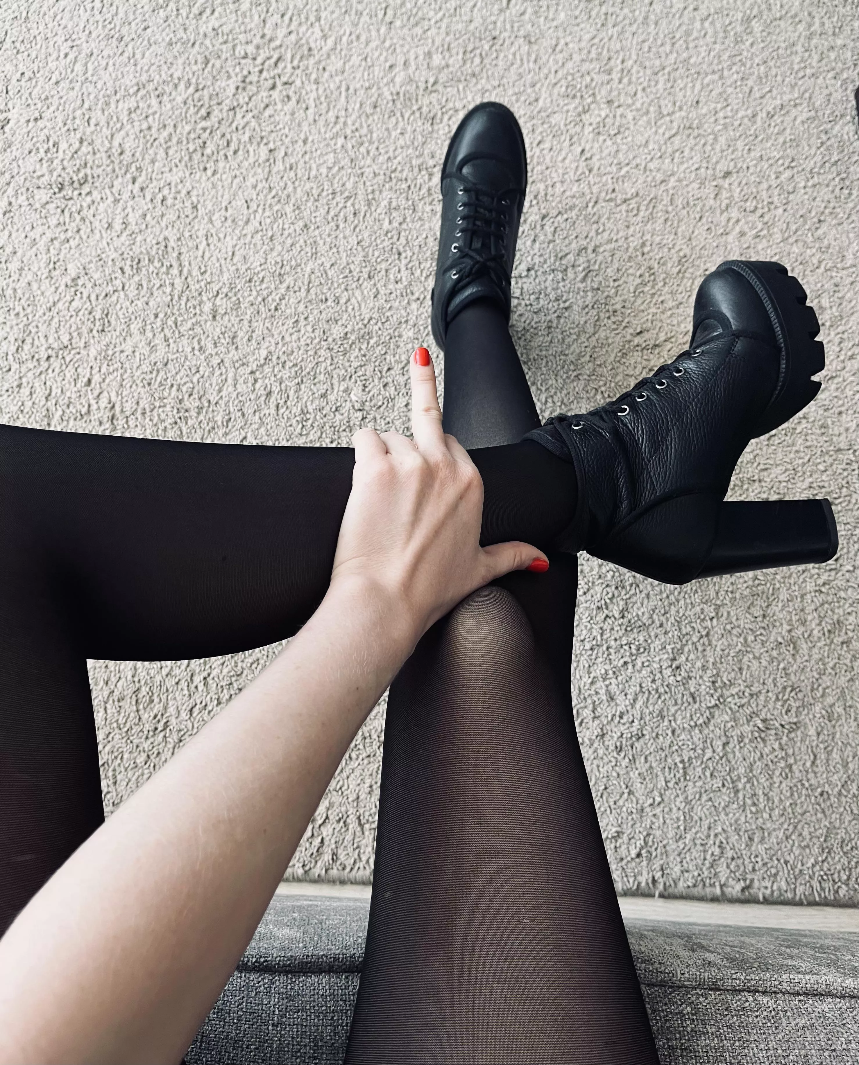 I wanna spend ur many and control u I wanna spend ur many and control u