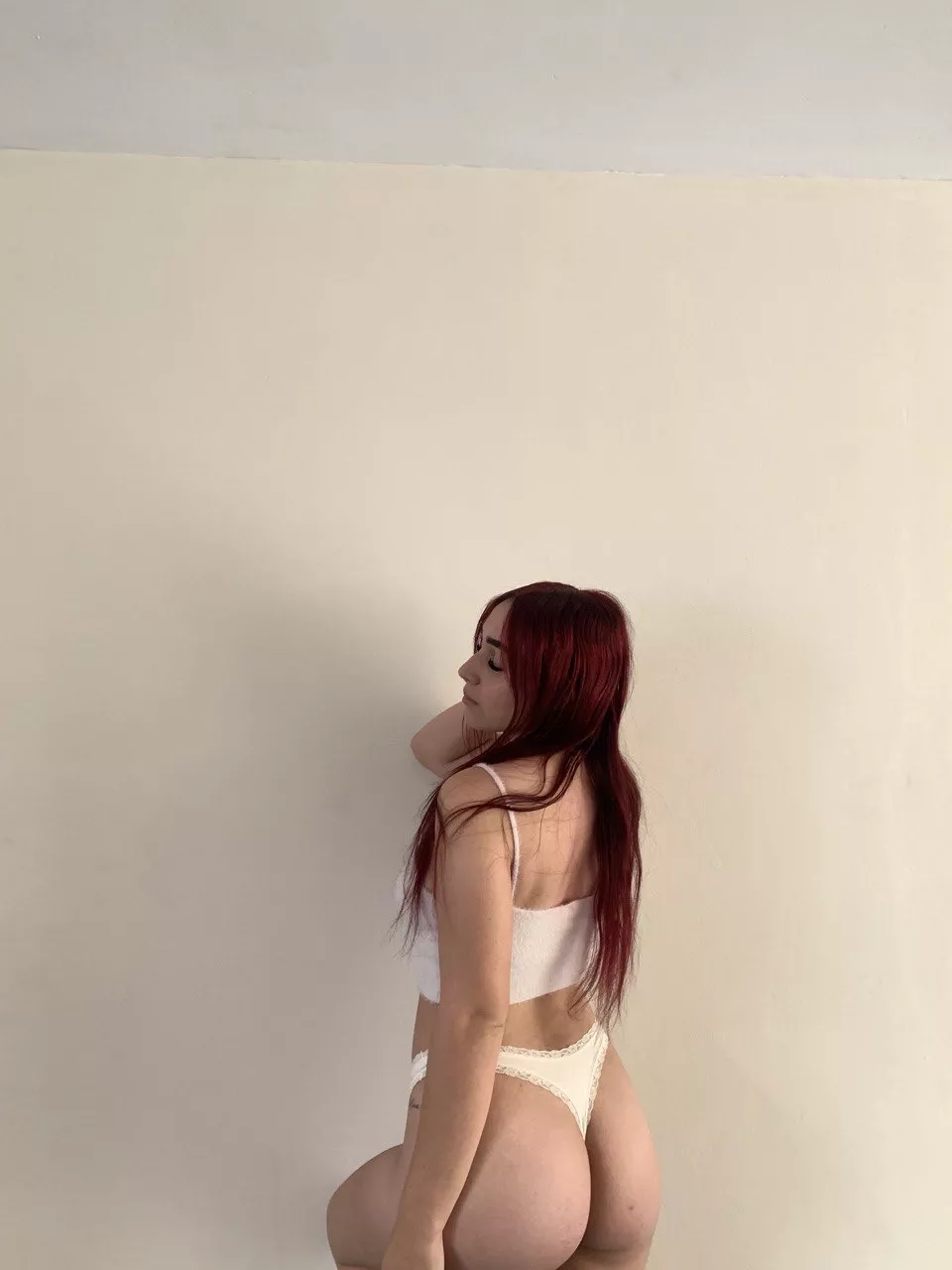 I want to fuck one lucky Redditor. Who wants to be the one? 😇