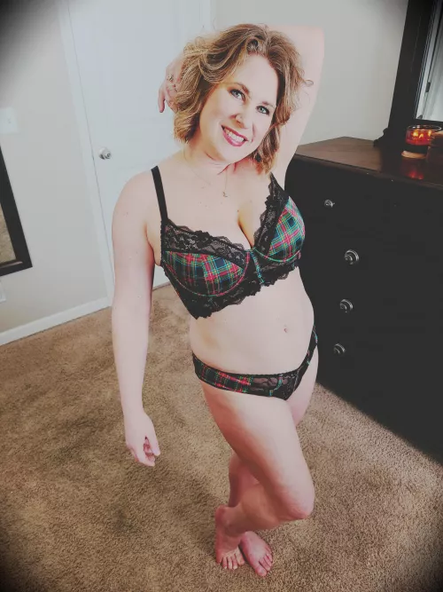 I want to show my husband how many of you want to fuck me... Tell me in comments! 😈