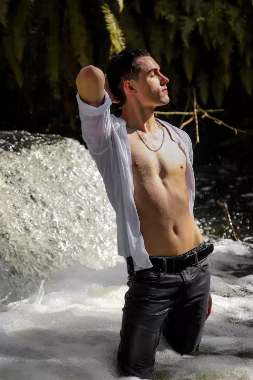 I wanted to share this from recently. I feel like Iām in a cologne commercial.