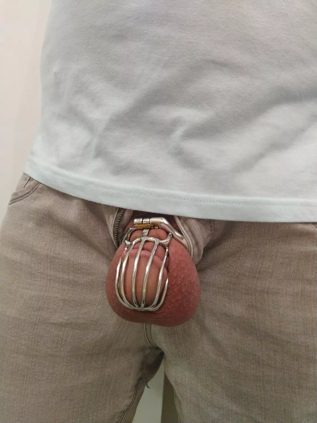 I was given an orgasm via a vibrator while still in my cage this weekend. I'm already feeling full again...