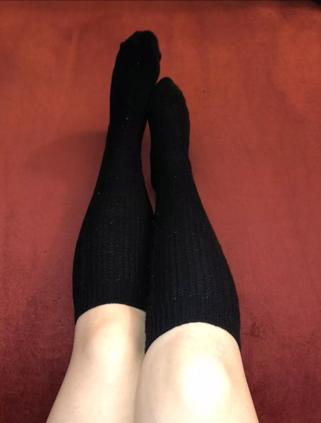 I wish I would have had time to take this picture during the day while the sun was out so that you could see the detail in my black knit knee high socks 😠I wish I would have had time to take this picture during the day while the sun was out so that you could see the detail in my black knit knee high socks ðŸ˜