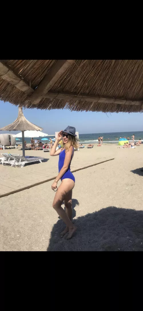 I wish to see my 23F gf fucked by a BWC or BBC. It s all I dream about.