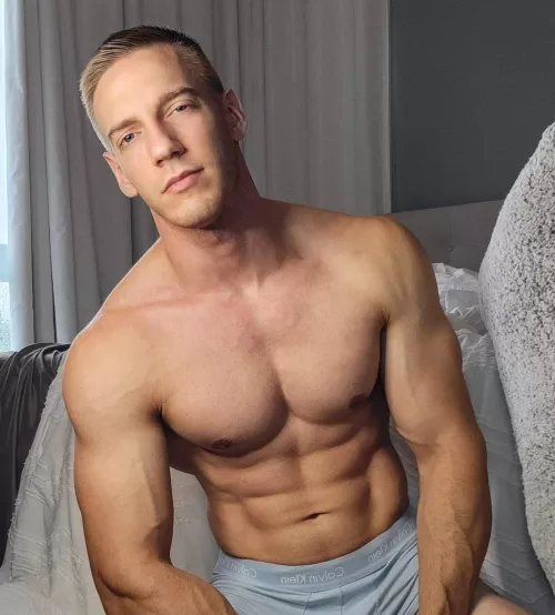 I wonder what's goin throught your mind π