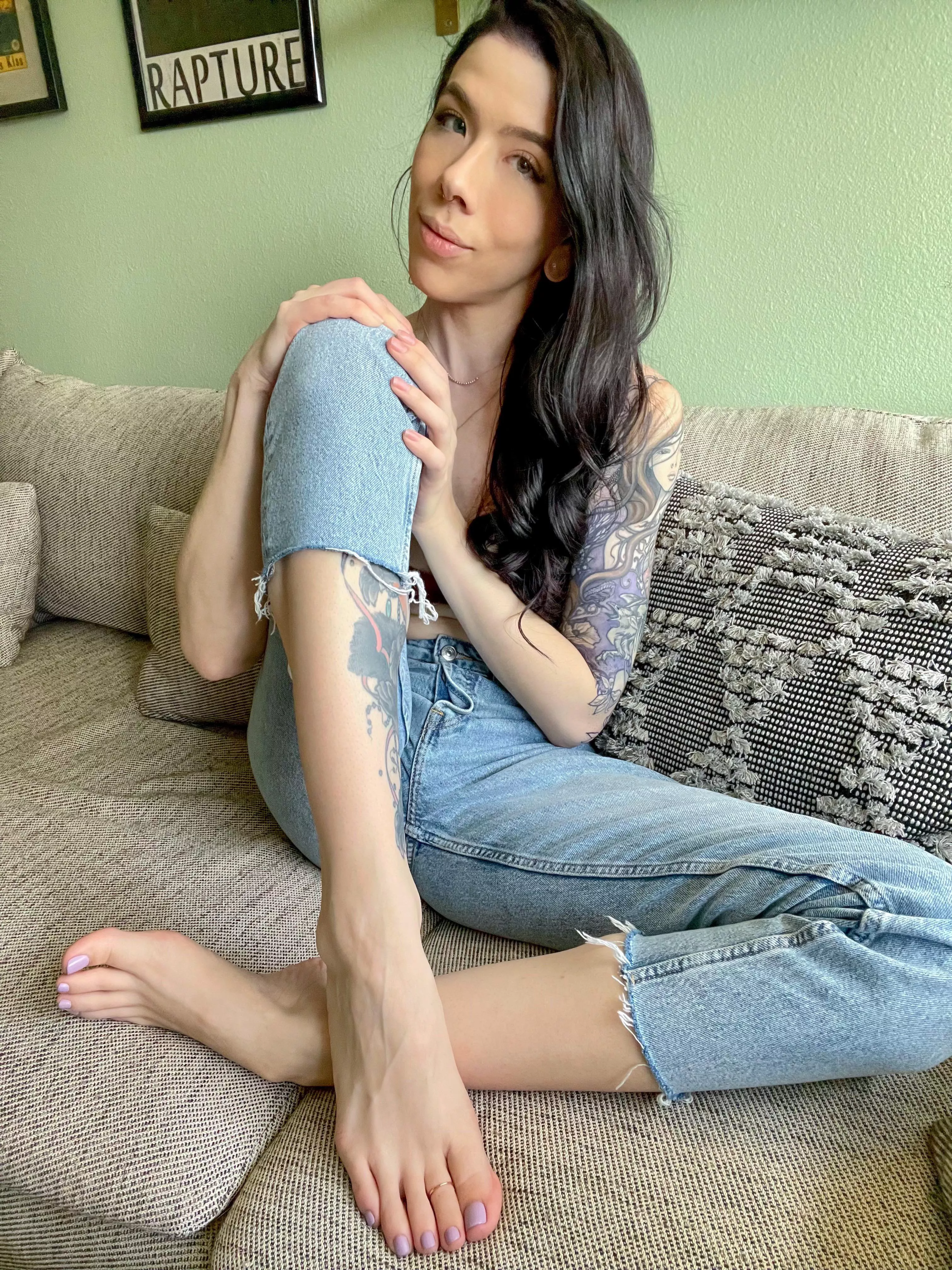 If I walk around bare foot while you’re over, would I catch you staring? Be honest 😏