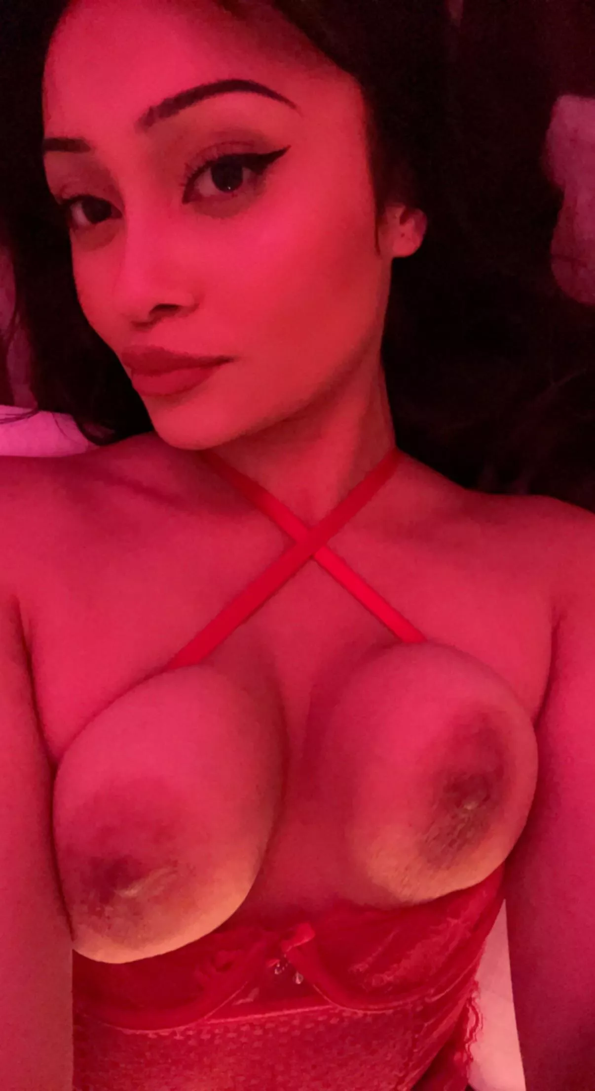 If you like me for my body, you will love me for my mind🤍 $6 ONLYFANS 🤍 CUSTOM CONTENT 🤍 CALLS & SKYPES 🤍 let me keep you company 🤍👇🏼 link below 👇🏼