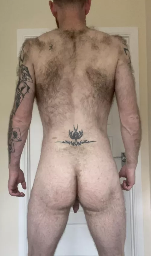 🍑🍑🍑 if you like your men hairy then stop right there!