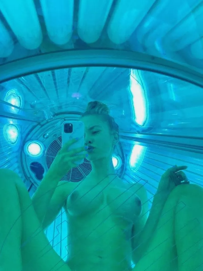 If you’re into petite flexible girls, this one goes out to you