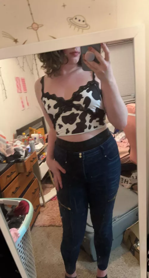 ignore my messy room, but look at this cute cow top!