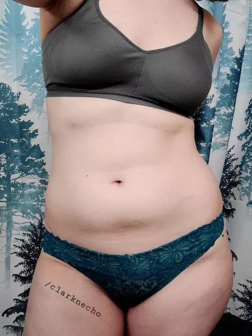 I'll be business on top i[f] you enjoy the party on the bottom 😘