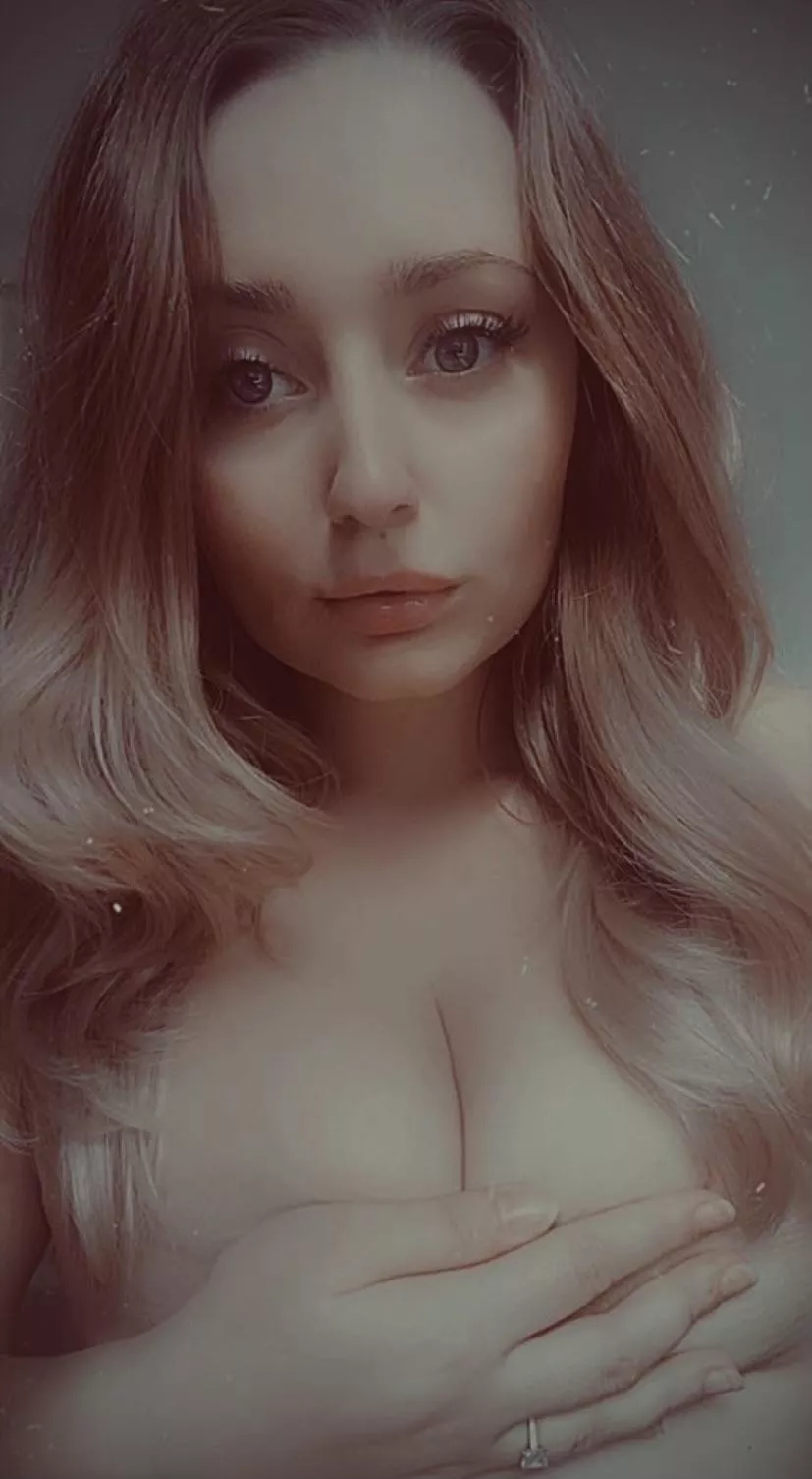 I’ll be your mommy, if you’ll be my daddy😈