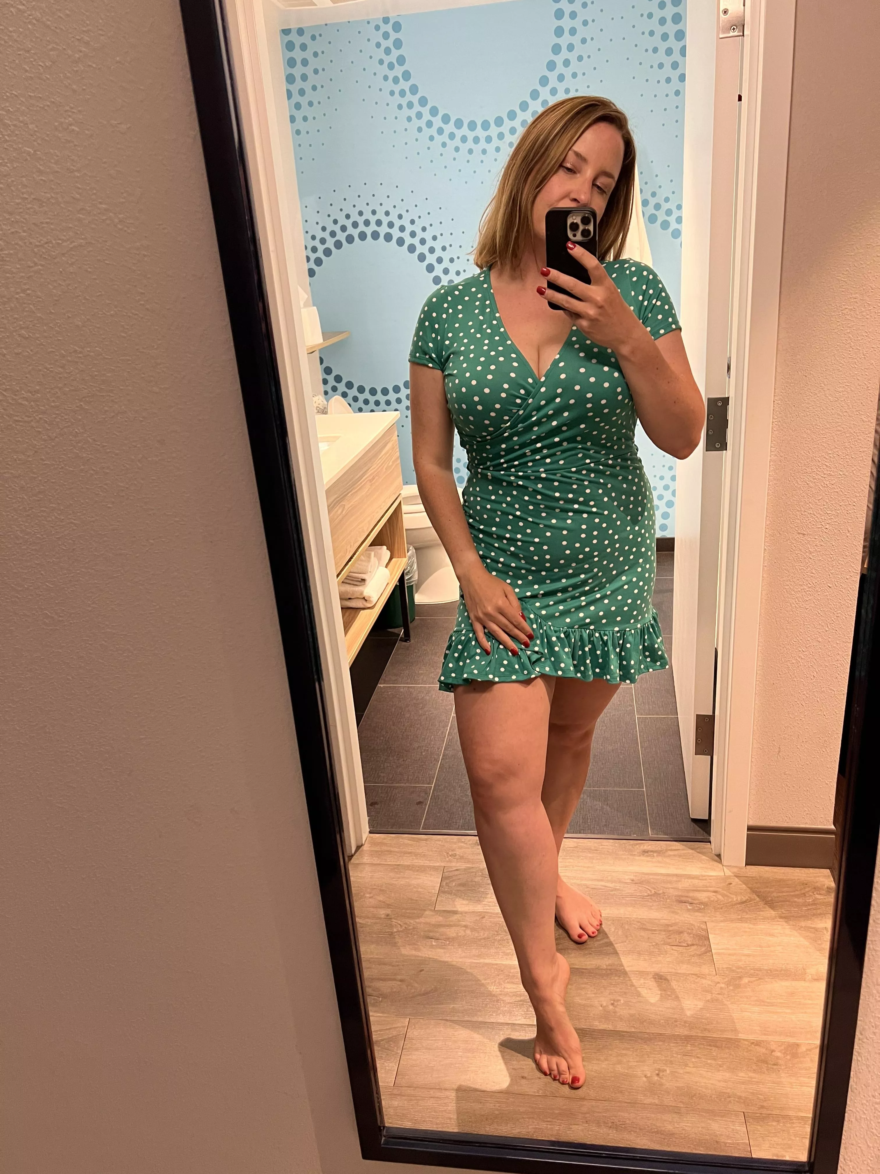 I'm a hotwife and I'm waiting for my bull