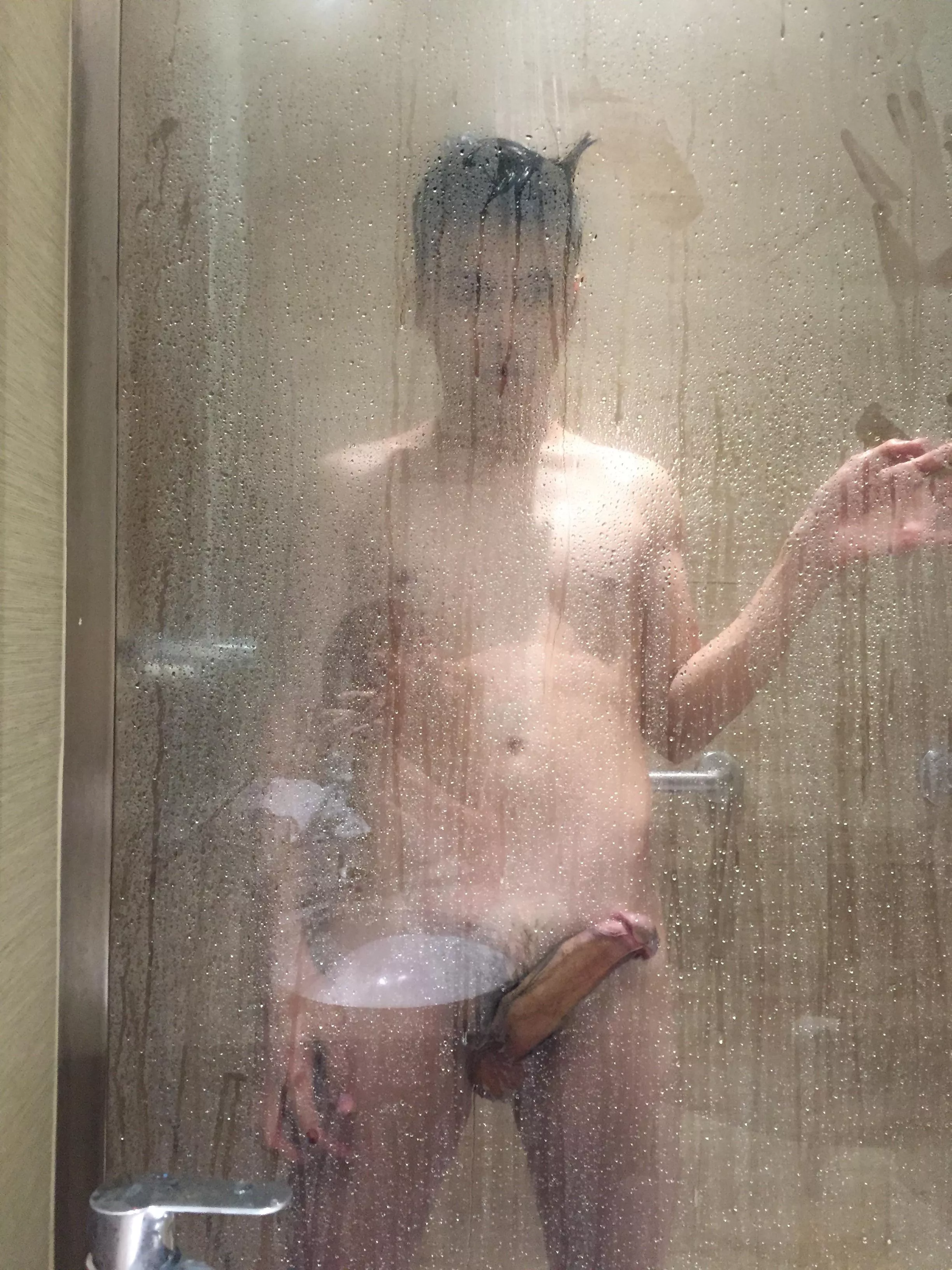 I’m a latino twink 22 🫣🤓👉👈