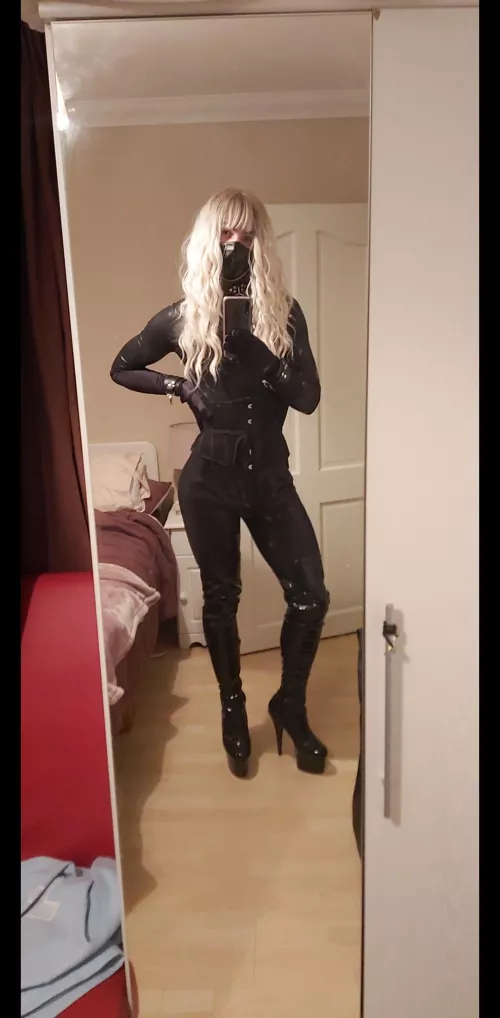 Im a sub i swear....😈😂