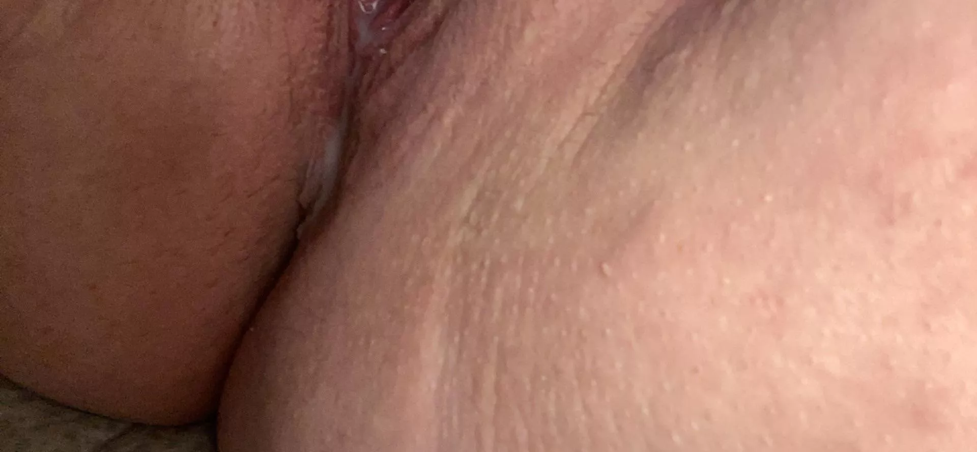 I’m a whore with no limits dms opened