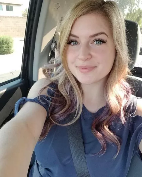 Im Amber i love meeting new people, talking dirty chats to make have some fun or try something new about this app or site lets keep in touch to my Snapchat im always online there Seeyou . Its Amberleighwrigh