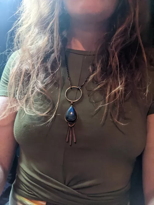 I'm back ;) A cute top I wore out to a show last night. Hubby was a (f)an.