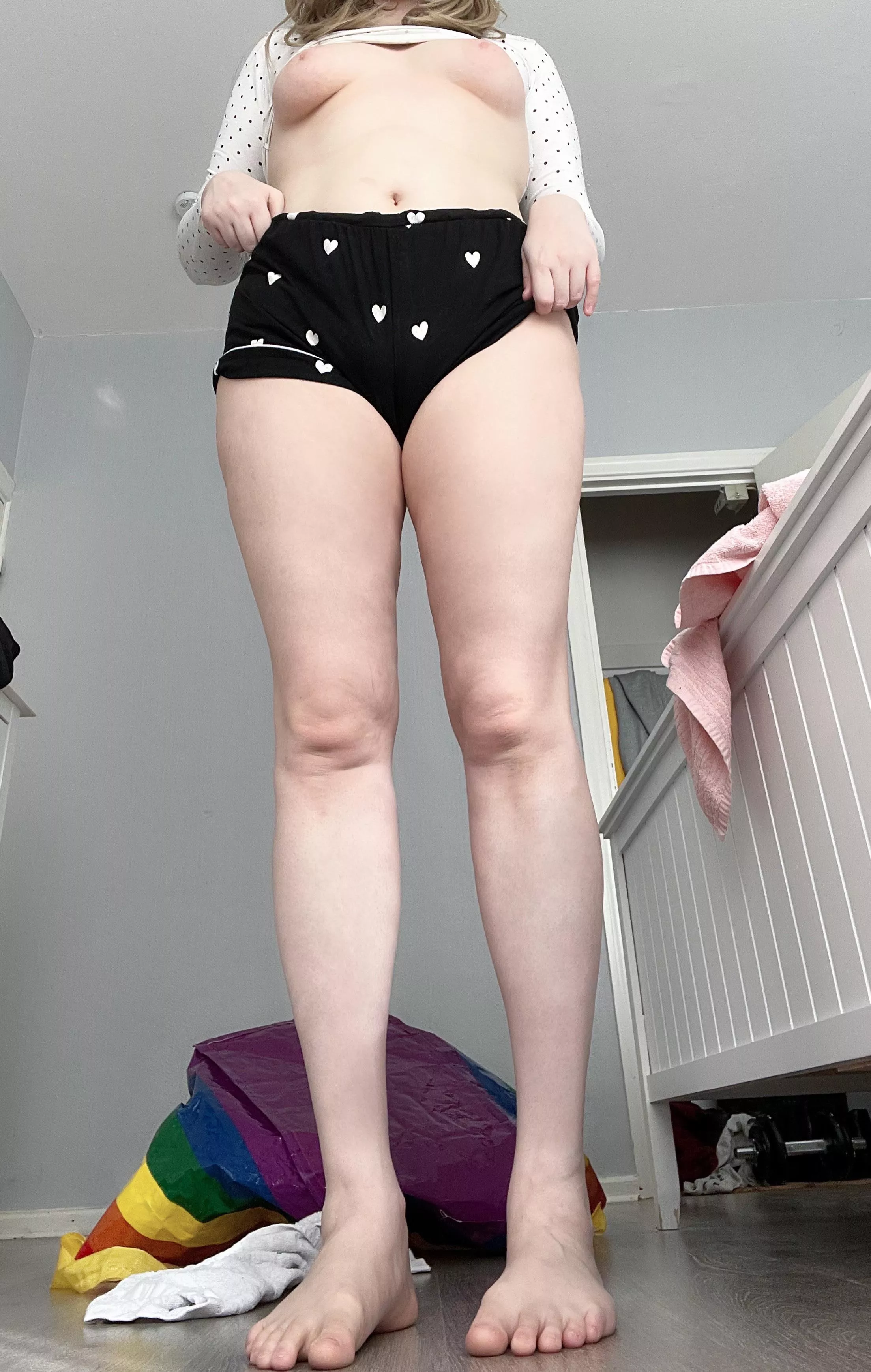 I’m basically all legs and proud of it! ♥️ [f]