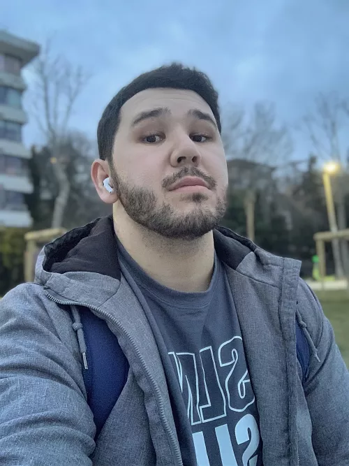 I’m genuinely happy being single, but some days I feel lonely. Today is that day.