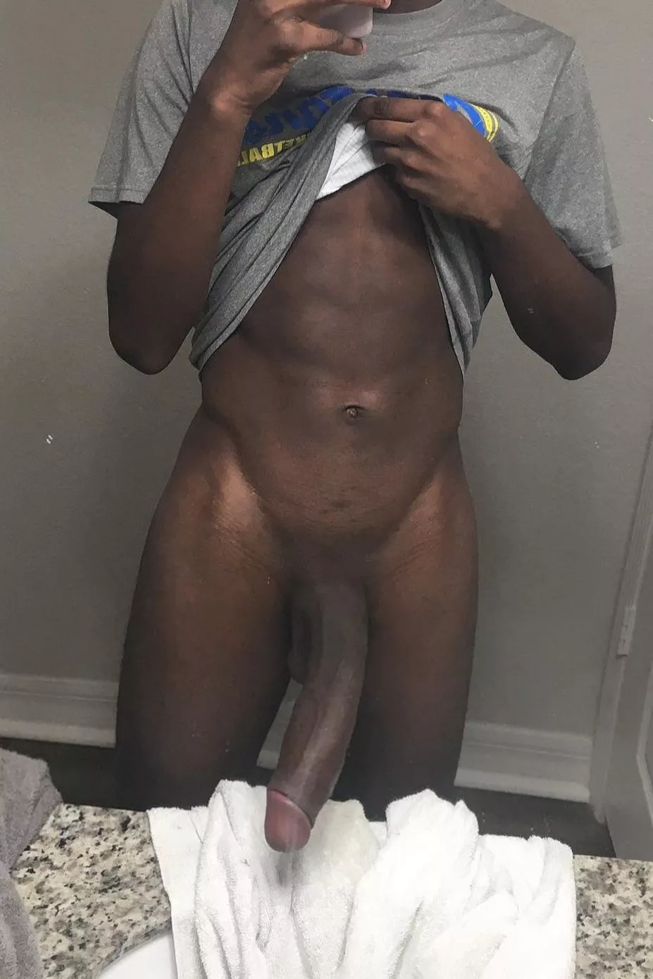 I'm here guys!!!! 😉 I'm here guys!!!! 😉