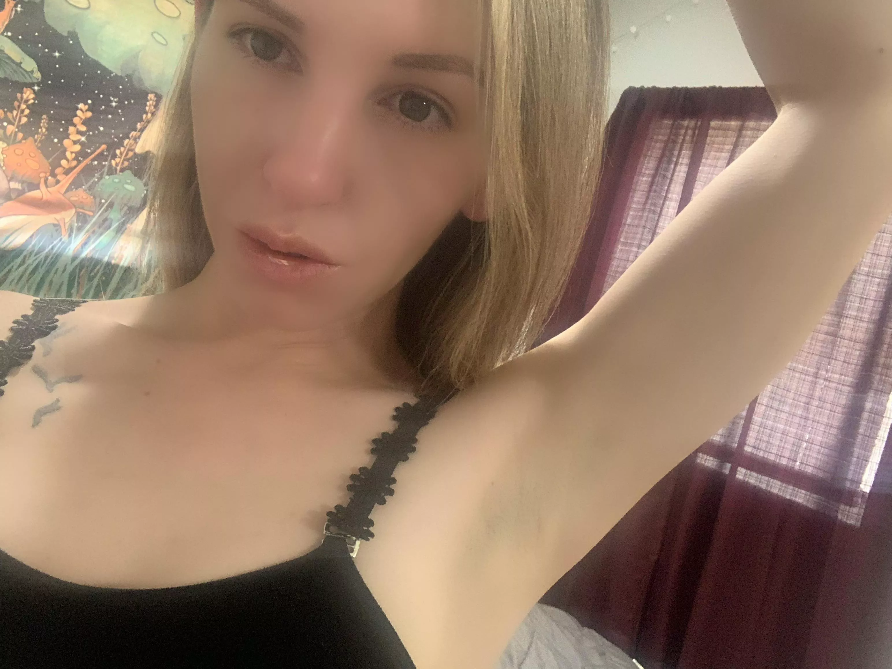 I’m in the mood for my pits to be jizzed on