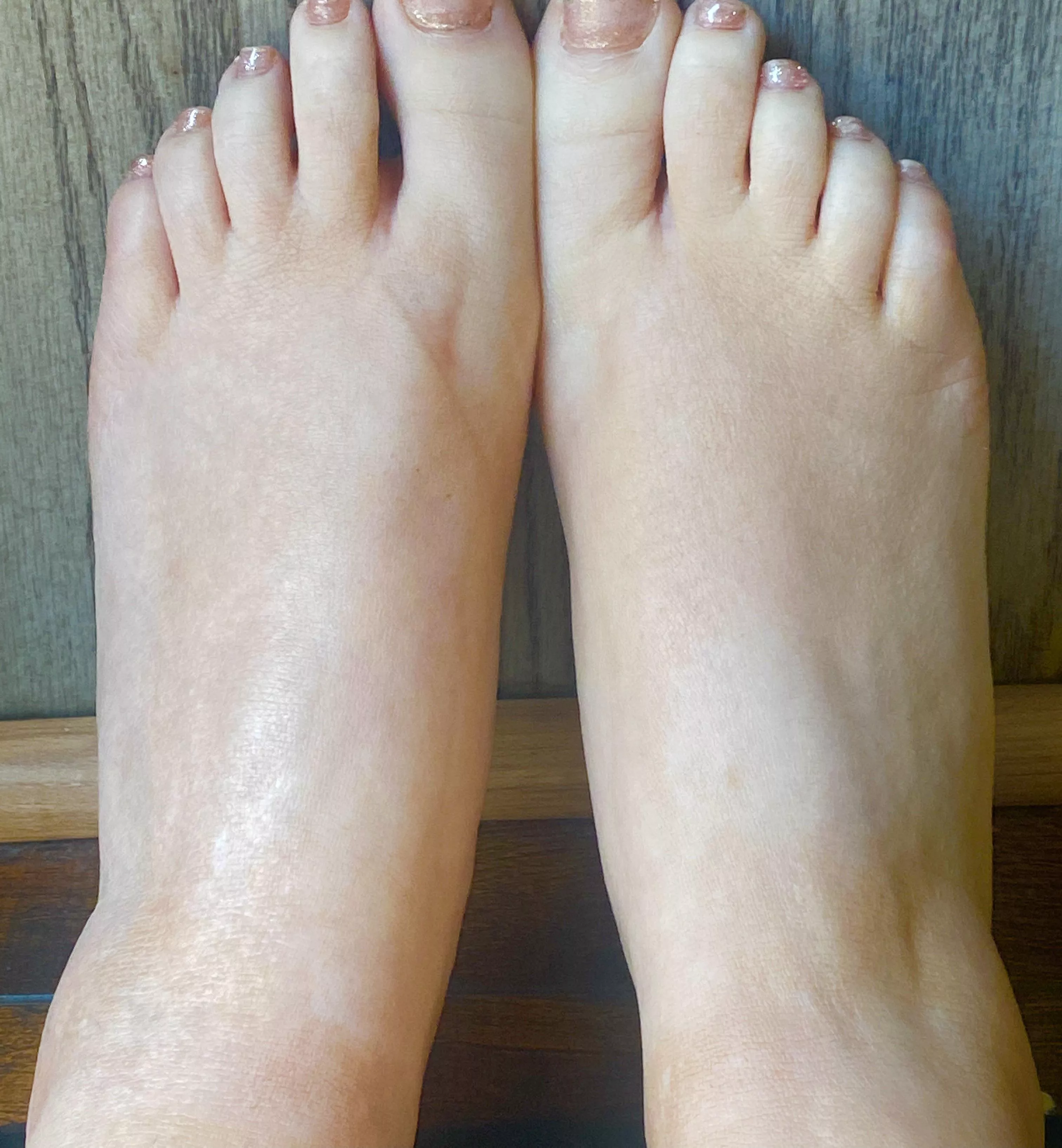 I’m new at this. Feels kinda naughty having bare feet on the Internet 🤫😉