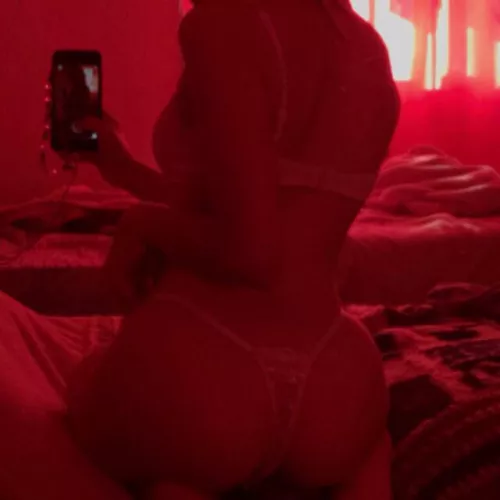 I'm Online ❤️‍🔥Send me a dm on twitter or instagram (@cherryhlove)