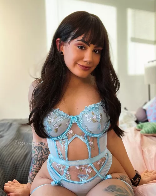 I’m only 4ft 8” so I hope you like short girls? 🥺❤️