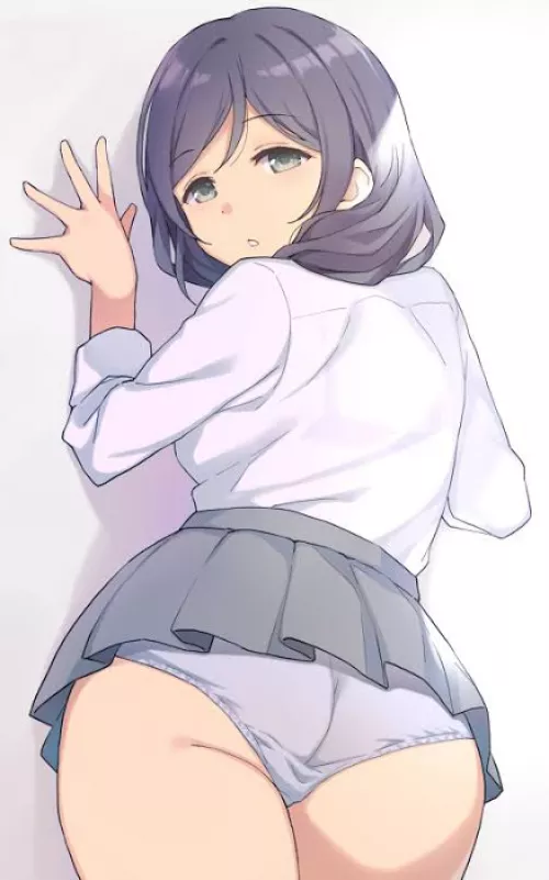 I'm pretty sure that skirt doesn't fit her