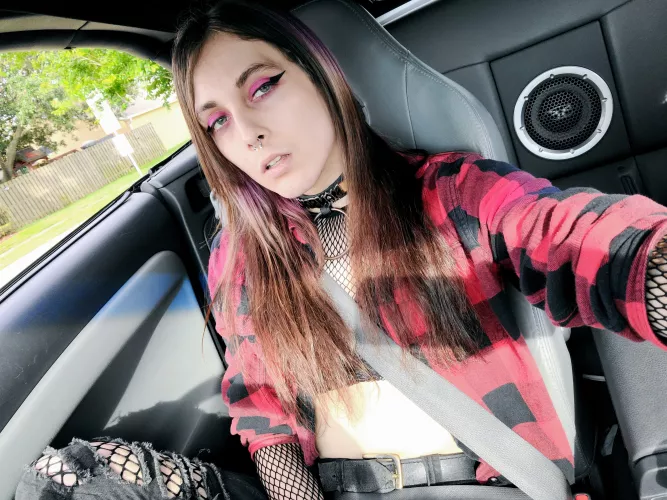 I'm sad, tell me I'm pretty.