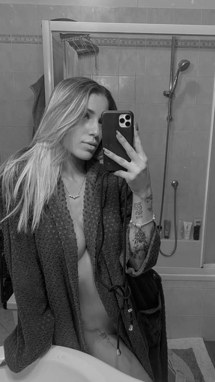 I’m small and most definitely a cutie 🥰