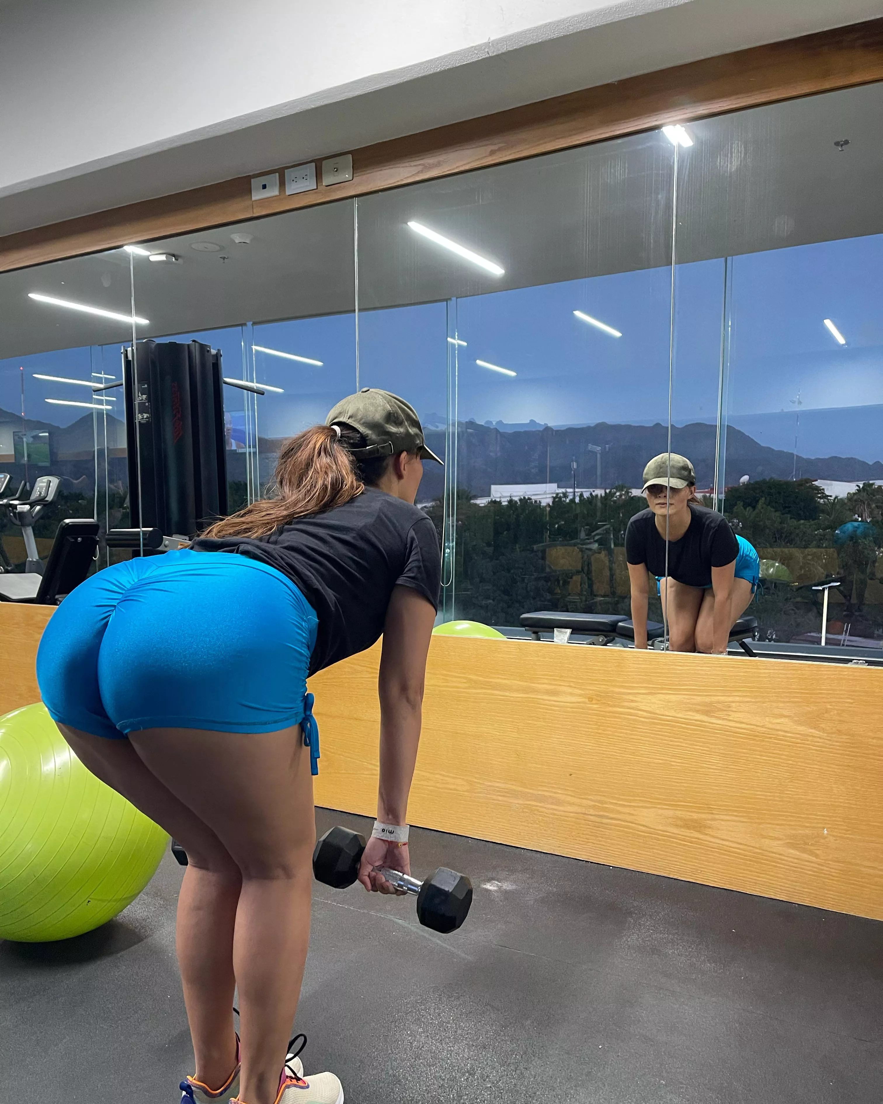 I’m that student who wears yoga pants all day and who all the teachers love