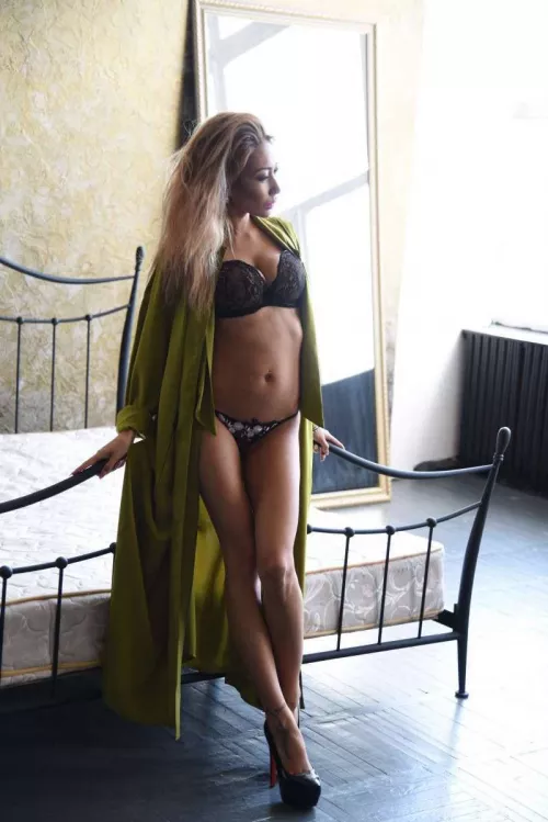 I'm waiting for him to come home, see me half naked, something in his pants gets hard, I'll take off his pants and take him in my hands and in my mouth and I won't stop until he shoots me