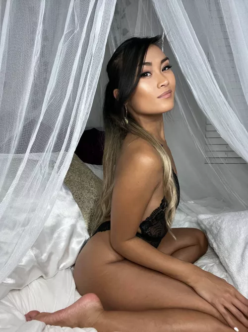 I'm young and so horny now, come lets play 😈