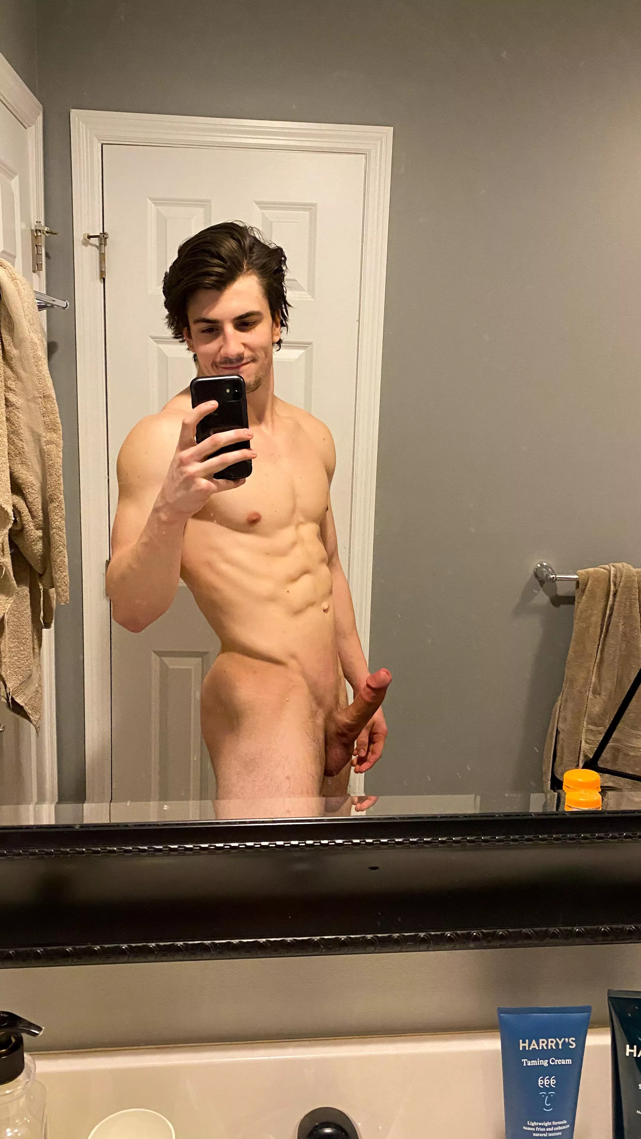 Imagine your lips wrapped around it 🙈 Imagine your lips wrapped around it 🙈