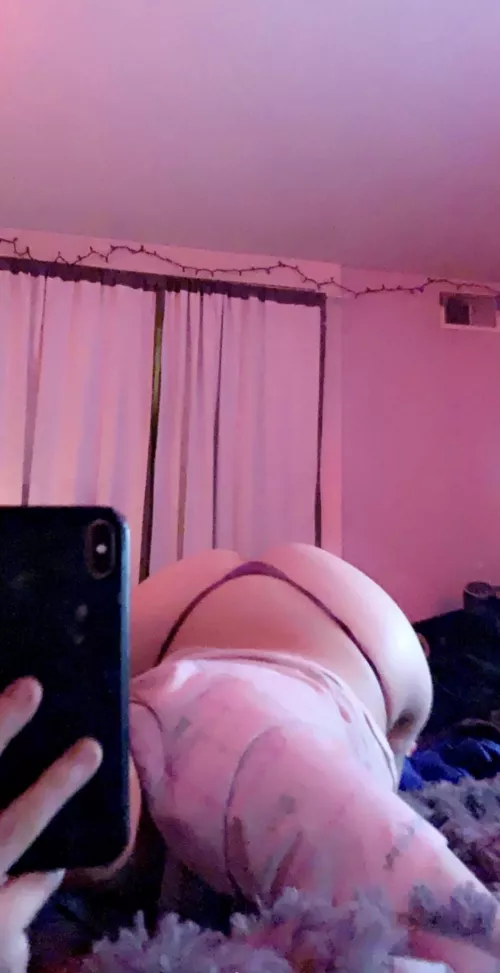 Imagine you’re bf right behind me and ready to fuck me 😈