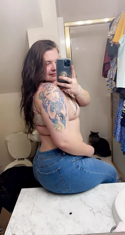 Imma need help getting these jeans off 😩