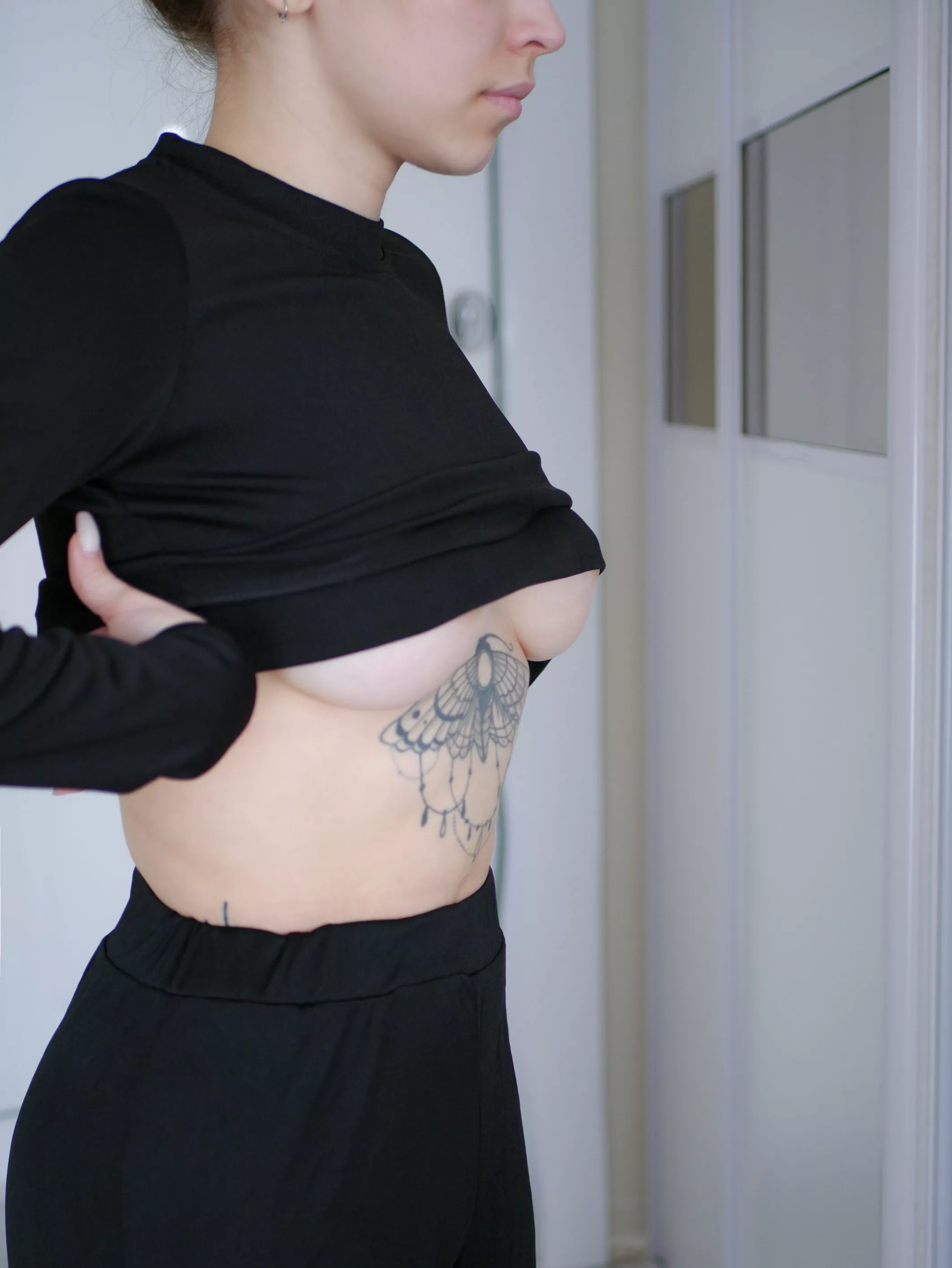 in black top 🖤🖤