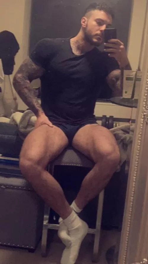 In need of a foot slave. I’m a tattooed muscular alpha male. Get on the floor by my feet where you belong? Your pathetic