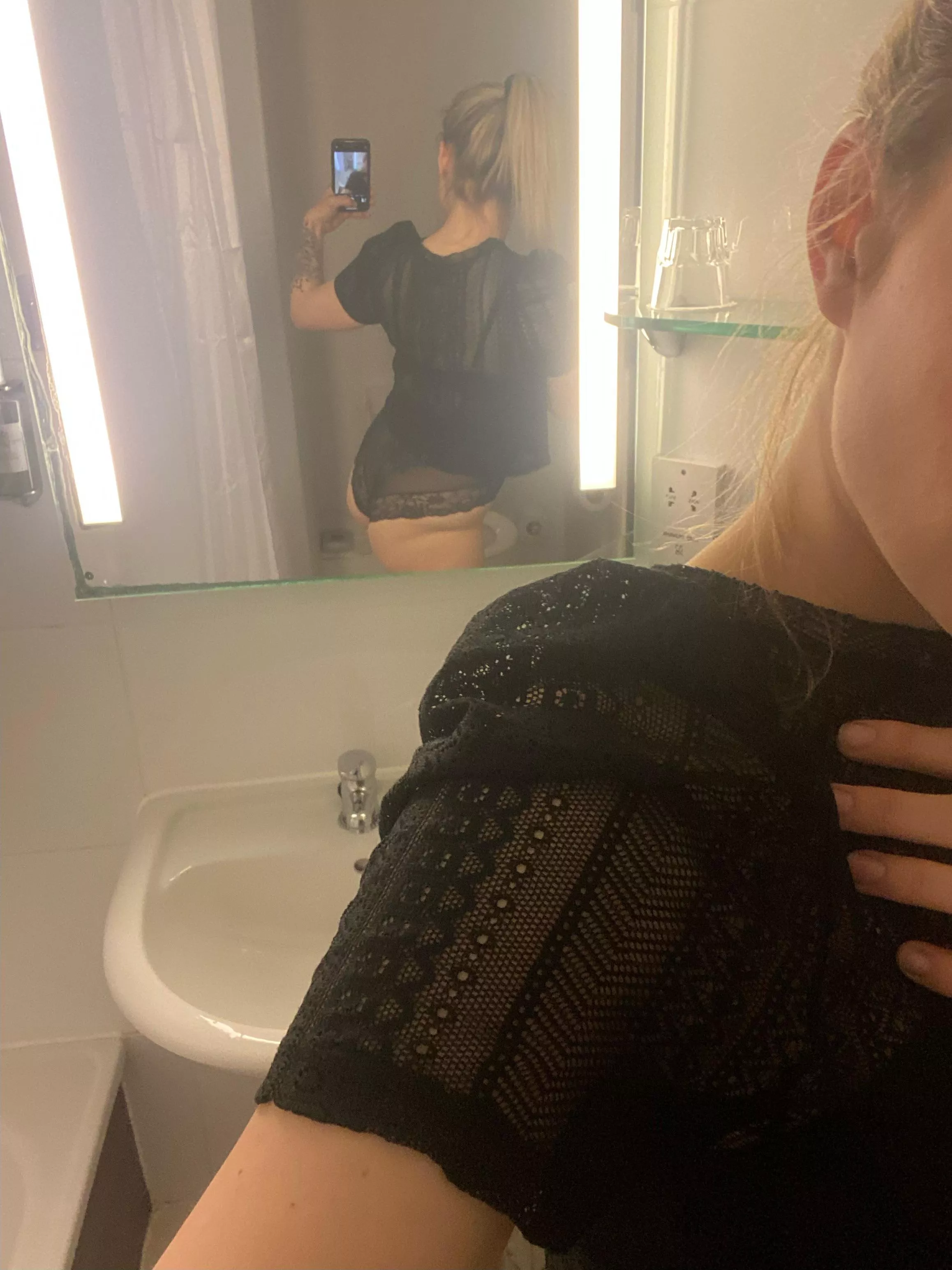 In the next room is a guy I just met an hour ago, guess what I’m going to be doing 😈 x