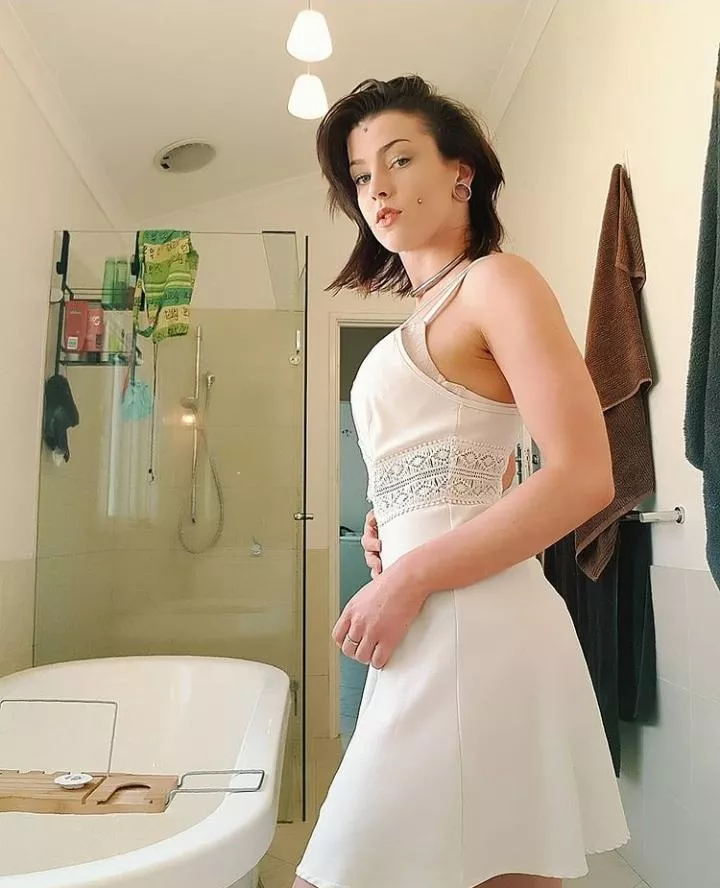 innocent in white 🎀