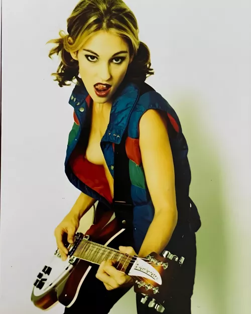 Inside all of us is the memory of who we were at all the ages we’ve ever been. I’m 37, but I remember the 8.5 year old me who was transfixed at first sight by Amy Jo Johnson. 8.5 year old me doesn’t know why, but he’s jumping for joy this week.