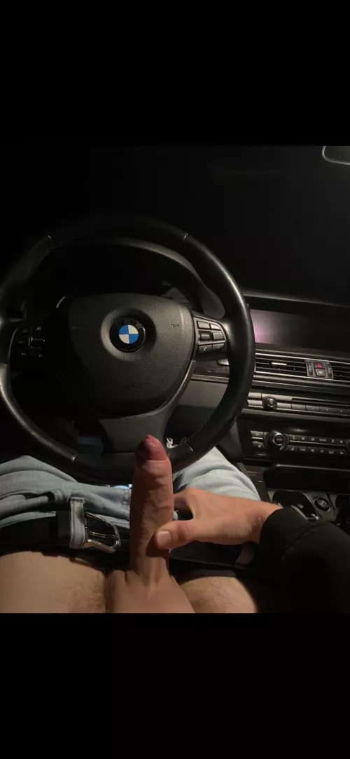 Interact if you’d blow my dick😈