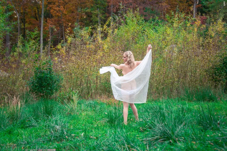 Interpretive scarf dancing