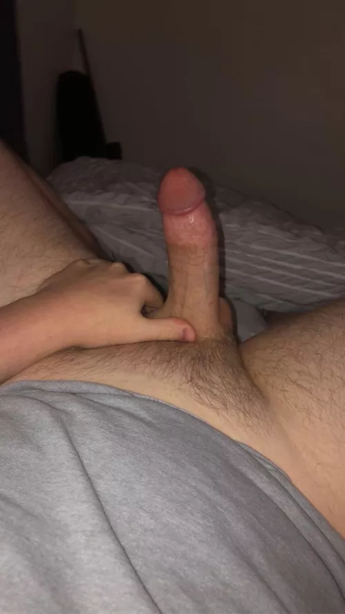 Is anyone active? 😈