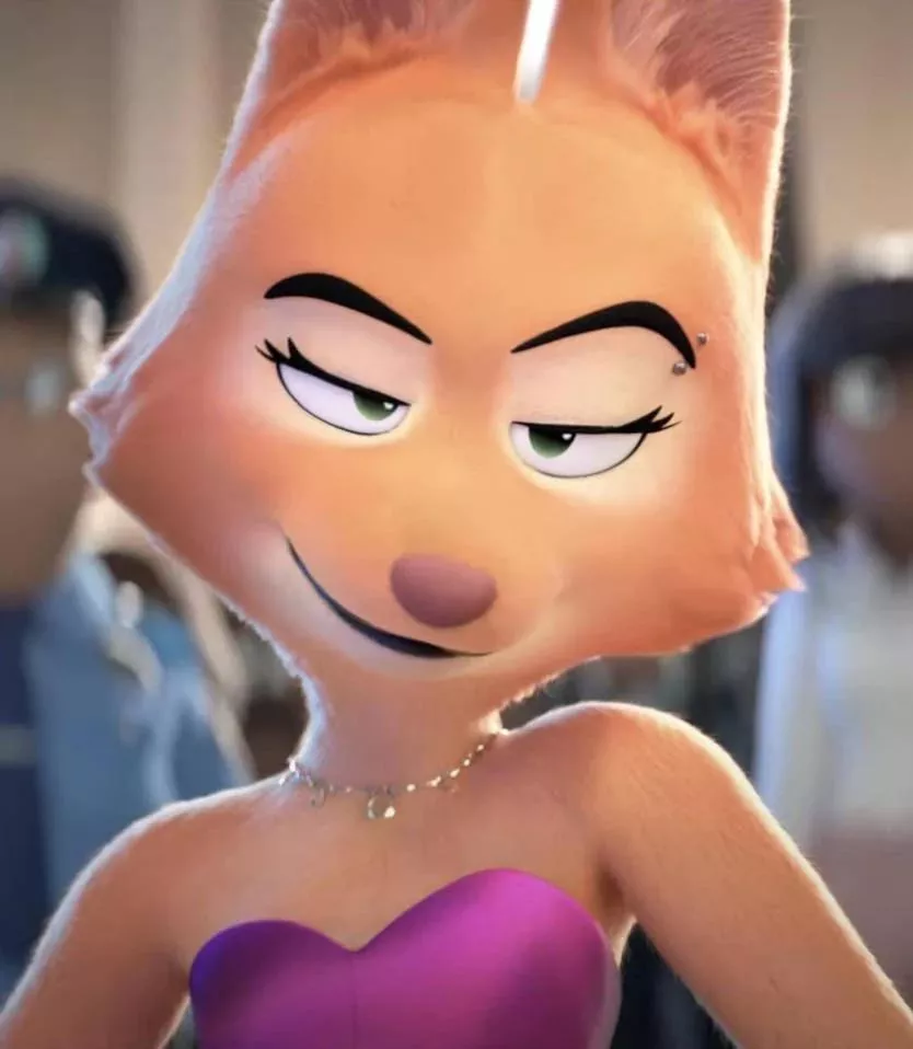 Is it just me or is she like the coolest hottest new fur?! Cause OMG 🤤