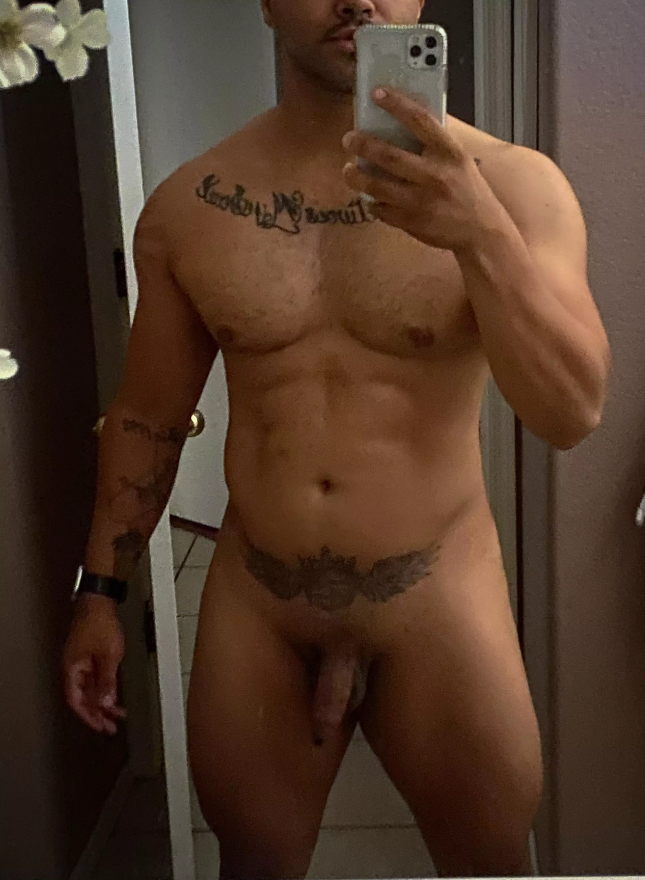 I’s rather stay naked. ✨