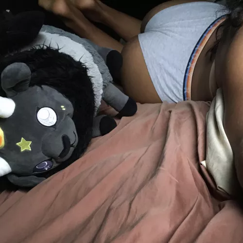 It goes boing when you slap it. Forreal cmon try it