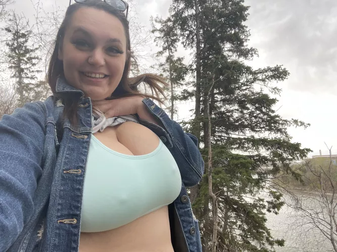 It was a bit chilly, could you tell? [f]